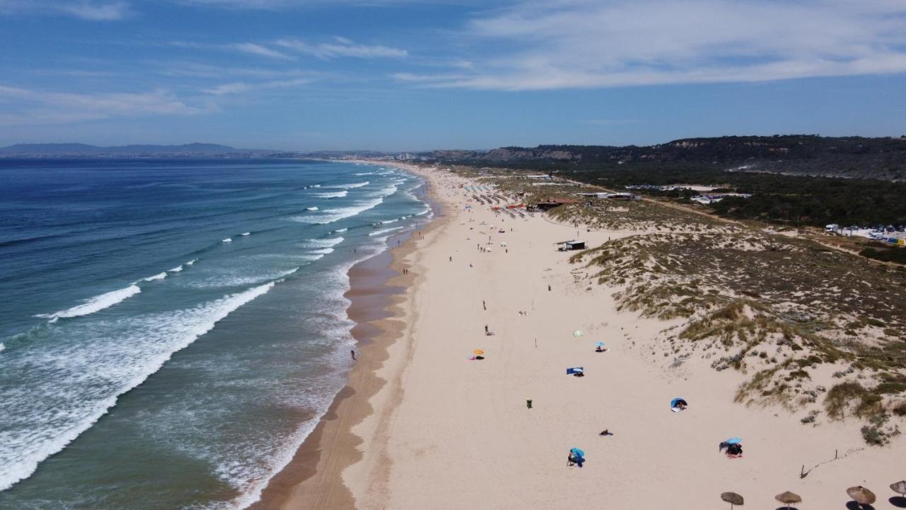 Manawa Camp Bed & Breakfast Costa de Caparica Exterior foto