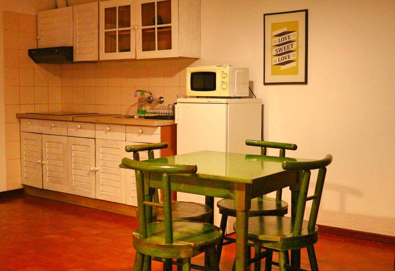 Manawa Camp Bed & Breakfast Costa de Caparica Exterior foto