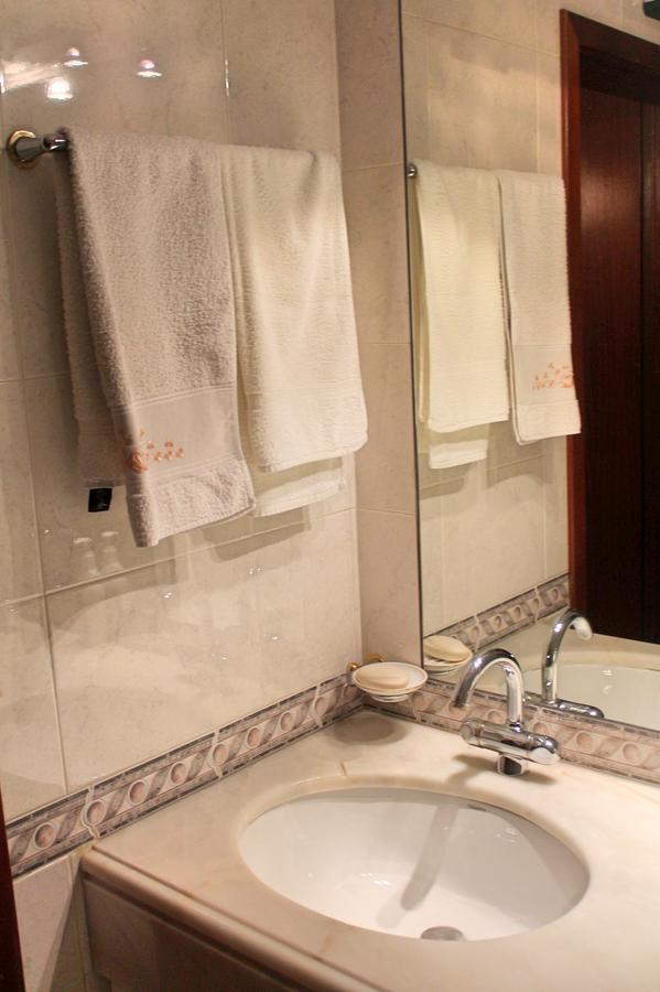 Manawa Camp Bed & Breakfast Costa de Caparica Exterior foto